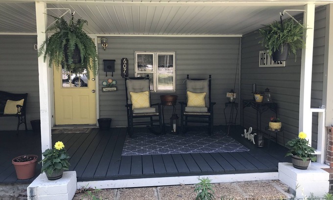 Fackler House | Affordable Lakefront Home. Nearby Guntersville Welcome Snowbirds Reduced Rates
