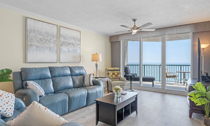 Daytona Beach Shores Condo | ~AFFORDABLE OCEANFRONT~ 2/2 RENOVATED