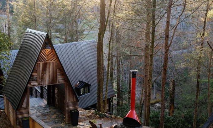 Cashes Valley Cabin | AFrame of Style - Fightingtown Creek