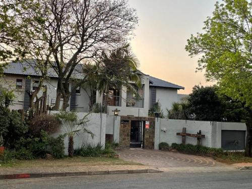 Kempton Park Bed & Breakfast | Africa Footprints Lodge Kempton Park