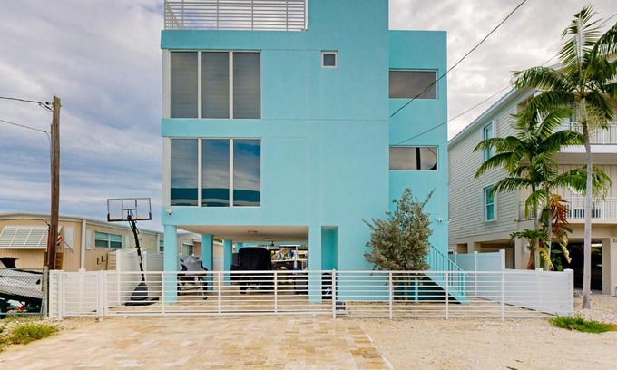 Sexton Cove Estates House | Afternoon Delight