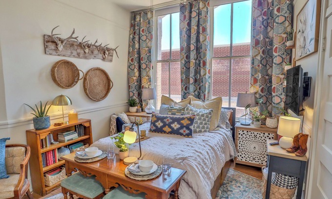 Main - Military Plaza Apartment | Against the Riverwalk/King