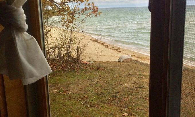 Harbor Springs Cabin | Agamiing Minwendam - Lake Michigan Cottage in Natural Setting