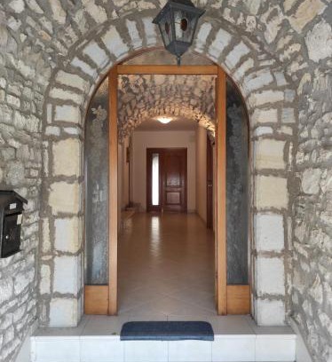 Castelpetroso House | AGLI ARCHI