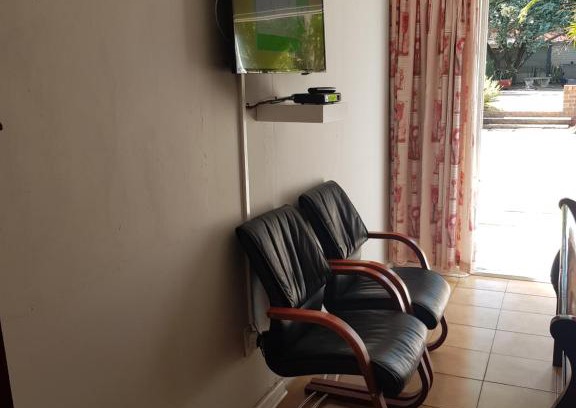 Vryheid House | AGT Guesthouse