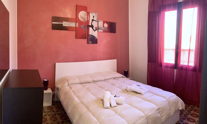 Trapani City Centre Apartment | AIGATAI- Night Life and islands one step away