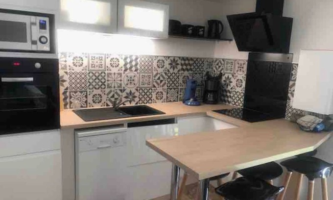 Saintes-Maries-de-la-Mer House | Air-conditioned house with courtyard + parking, swimming pool Shops and beach within walking distance