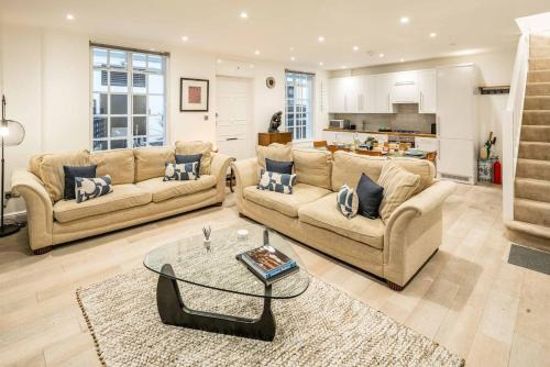 Campden Villa | -Air Con- 3BD Mews House - Kensington Palace!
