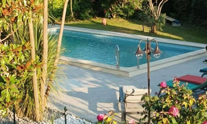 Camaret-sur-Aigues Villa | Air-conditioned villa with swimming pool