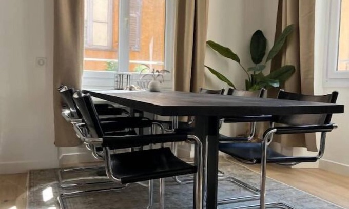 Jean-Medecin Apartment | Air-conditioned apartment in Nice's old town