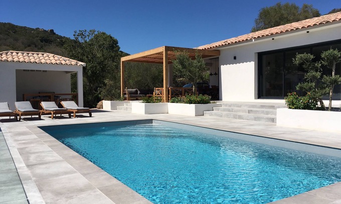 Santa Giulia Villa | Air-conditioned Bonifacio villa with swimming pool
