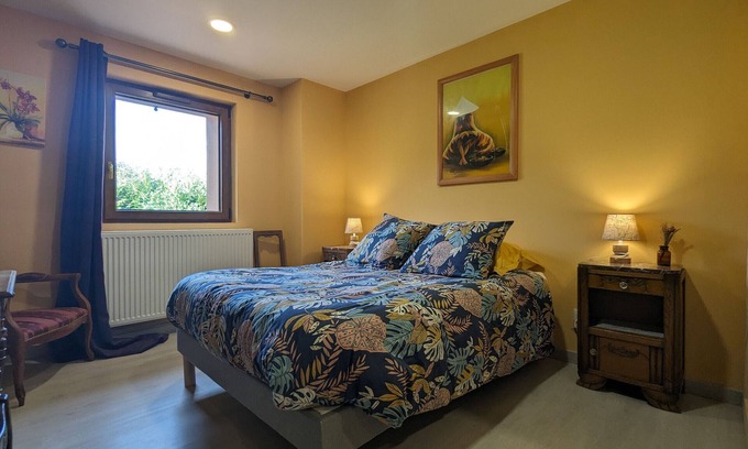 Rehaupal Bed & Breakfast | Air-conditioned room with private bathroom, garden access