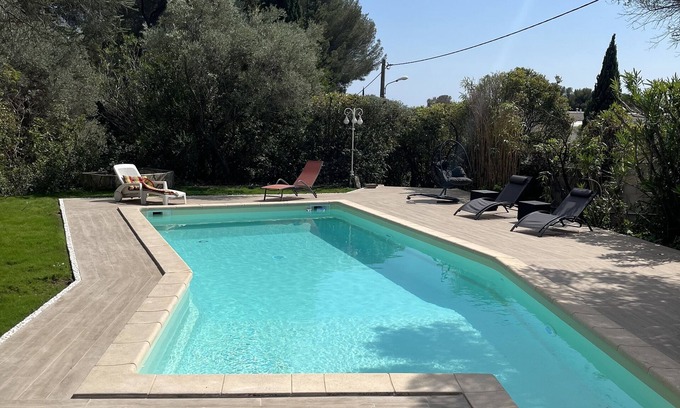 Ceyreste House | Air-conditioned studio with swimming pool