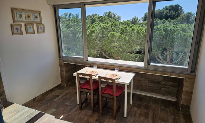Les Sablettes Apartment | Air conditioning, fibre connection, in the heart of Les Sablettes, all on foot.