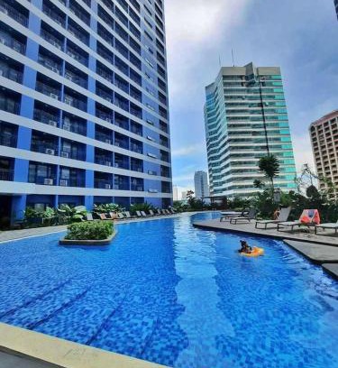 San Antonio Apartment | Air Makati -CitySkyline View High floor with Balcony