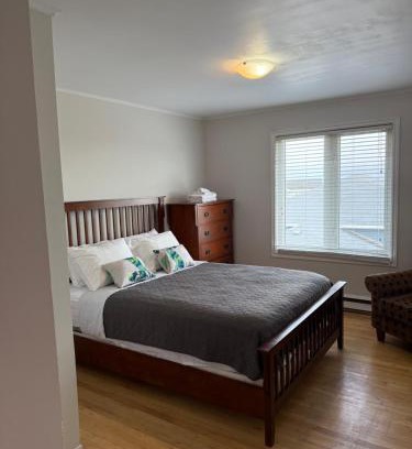 Terra Nova Apartment | Airport Manor Unit 4, 2 Bedroom Apartment