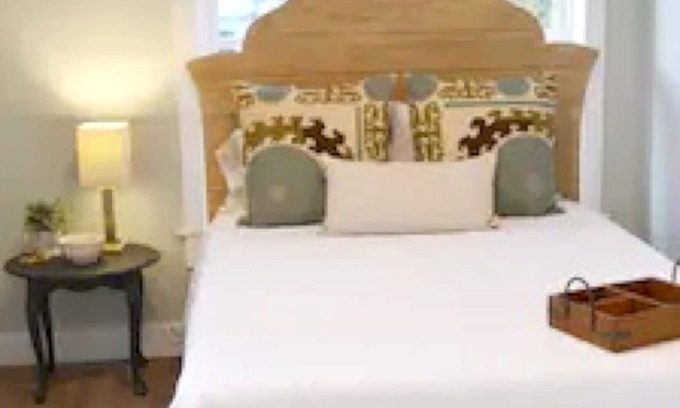 Old Village Cottage | Airy and Bright Old Village Apartment in the heart of Mount Pleasant