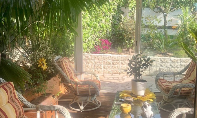 Velaux House | Aix country charming air-conditioned villa, swimming pool, balneo,