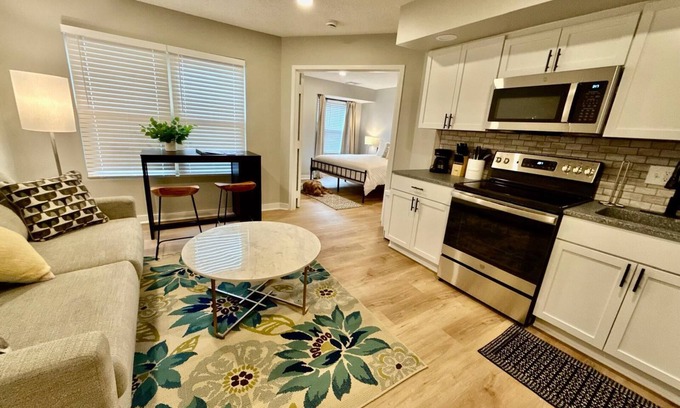 South Central Omaha Apartment | Aksarben living- NEW-step free entrance- parking