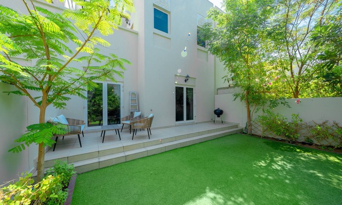 Discovery Gardens Villa | Al Furjan Quortaj | 3 Bedrooms