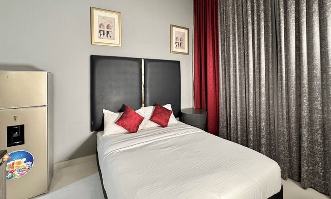 Dubai Apartment | Al Manara Premium Deluxe Studio