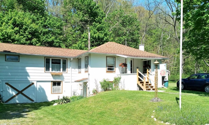 Montour Falls Cottage | Al's Creekside Cottage in the Finger Lakes