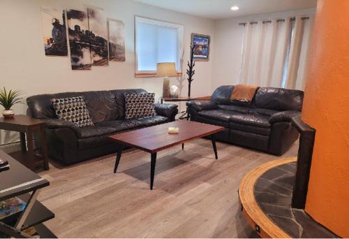 Fairbanks House | Alaskan Pipeline Place