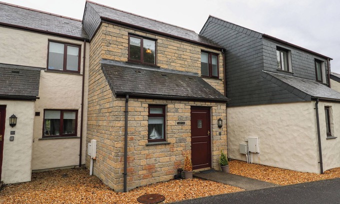 Falmouth Cottage | ALBERT'S DEN, pet friendly, character holiday cottage in Falmouth