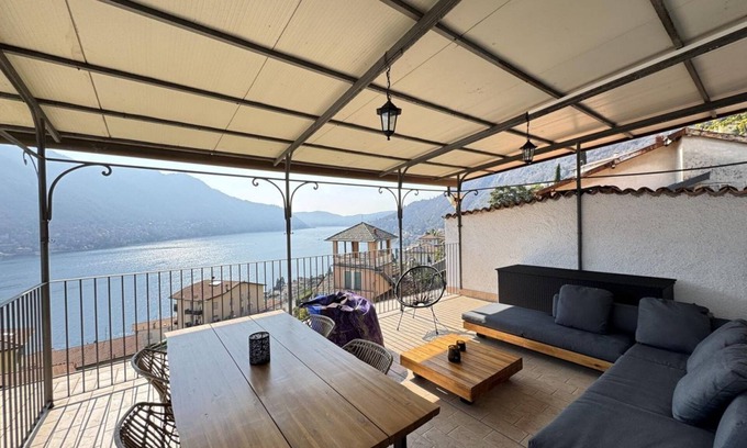 Moltrasio Apartment | Alberto's Terrace Moltrasio