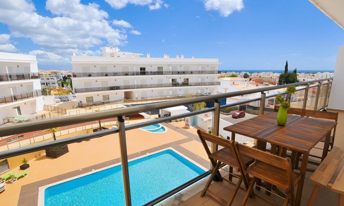Correeira Apartment | ALBUFEIRA - POOL AND OCEAN VIEWS