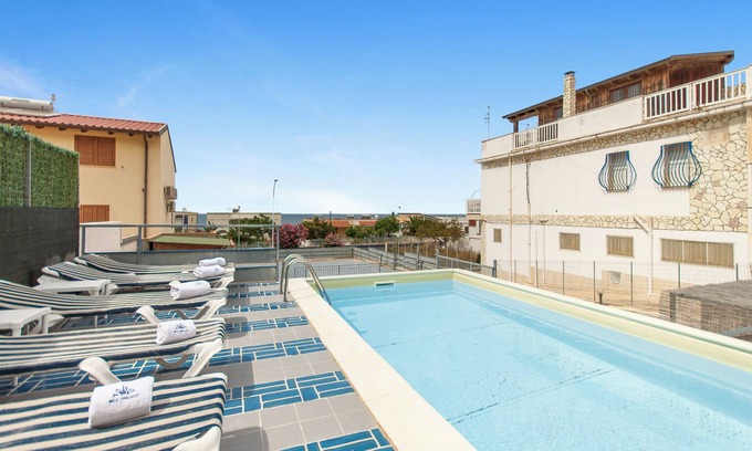 Alcamo Marina Apartment | Alcamo Pool House Red, Alcamo, Italy