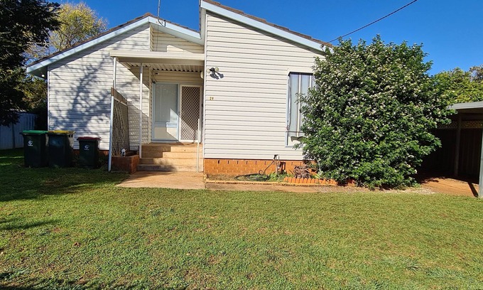 Dubbo House | Aldrin's accomodation