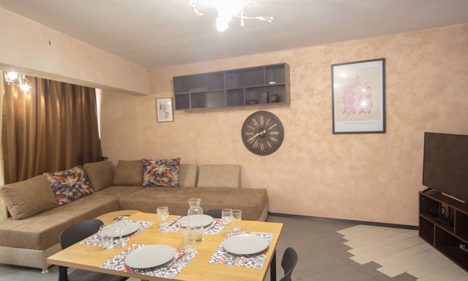 Burgas Center House | Aleks Holiday- Top center, Sea garden,Free parking space