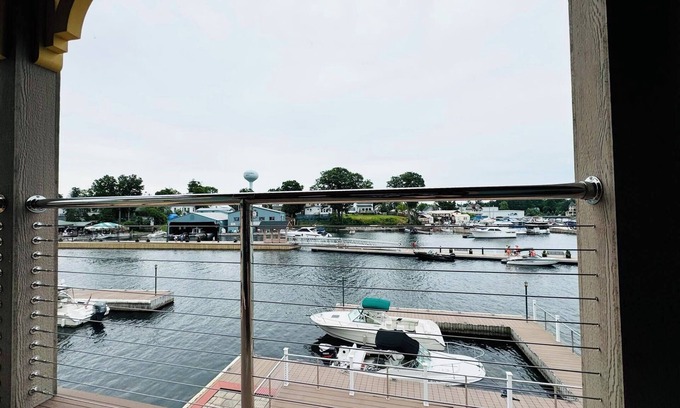 Alexandria Bay Apartment | Alex Bay Roadside w/Boat slips