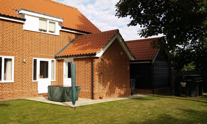 Walberswick Cottage | Alexandra Place 3 bedroom self catering holiday let for parties up to 5