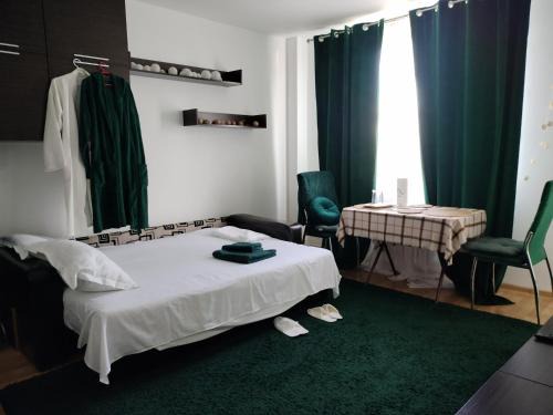 Craiova Apartment | AlexHouseTheater