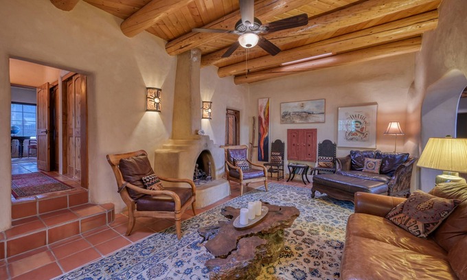 Taos House | Alfred’s Hacienda & Casita: dog-friendly retreat w/hot tub & 4 kiva fireplaces