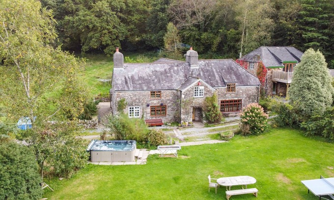 Kingsbridge Other | Alfresco Family Farmhouse with Sauna, Hot Tubs and Wild Swim Adventure