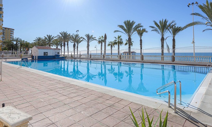 Algarrobo House | ALGARROBO COSTA - Nice private apartment in urbanisation with pool and free WiFi.