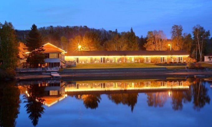 Algonquin Highlands Hotel | Algonquin Lakeside Inn