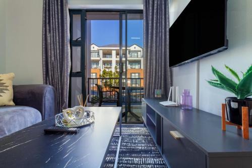 Greater Johannesburg Metropolitan Area Apartment | #AlimamaSpaces The Phelo's Reid