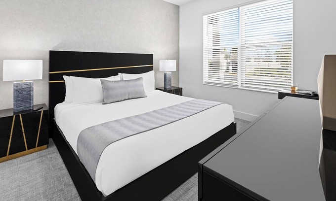 Florida Center Hotel | All-Ages Dream Home with Private Pool, Arcade Games & Resort Amenities