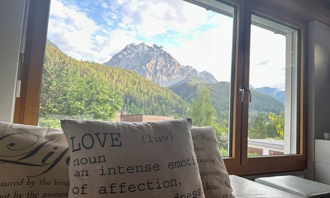 Engadin Scoul House | All-around mountain view 3-bedroom house in Scuol - garden/balcony/garage