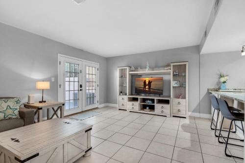 Fort Walton Beach House | All Decked Out