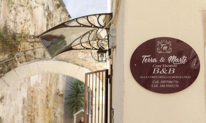 Old Town Bed & Breakfast | ALLA CORTE DEGLI ALBEROLUNGO
