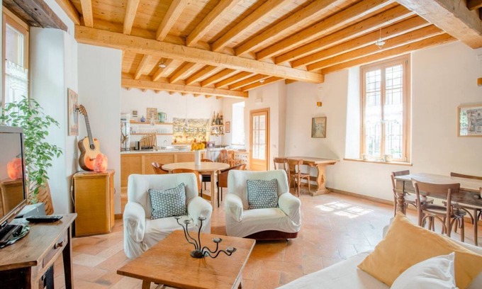 Maggiana House | Alla Torre del Barbarossa B&B Foresteria