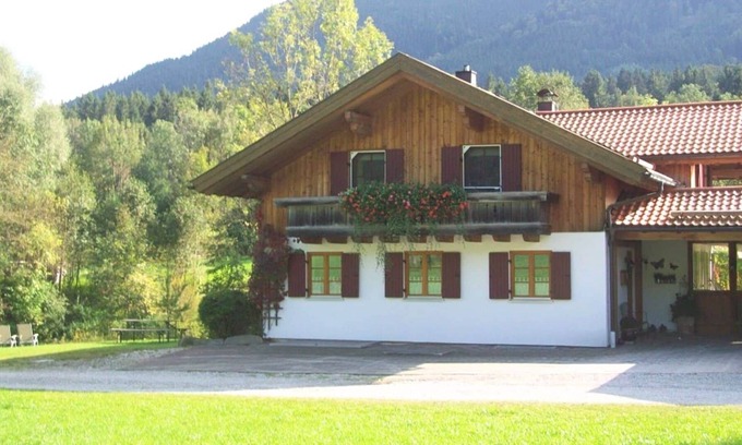 Bad Kohlgrub Apartment | Alluring Apartment in Bad-Kohlgrub with Private Garden