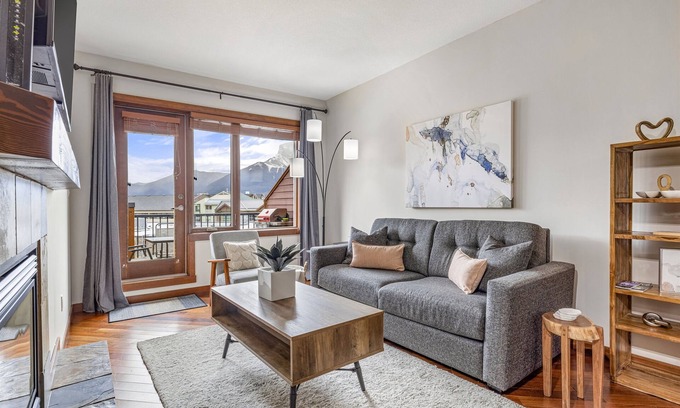 Town Centre Condo | Alluring Mountain View Condo - The Heart Of Downtown!