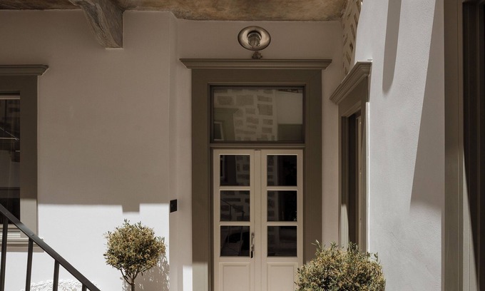 Ermoupoli Hotel | Alma Syros