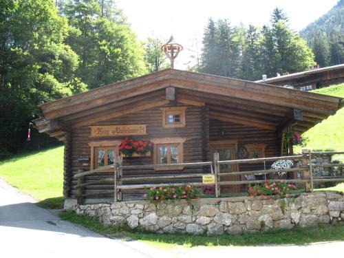 Ruhpolding House | Almbrünnerl die Almhütte auf der Raffner Alm